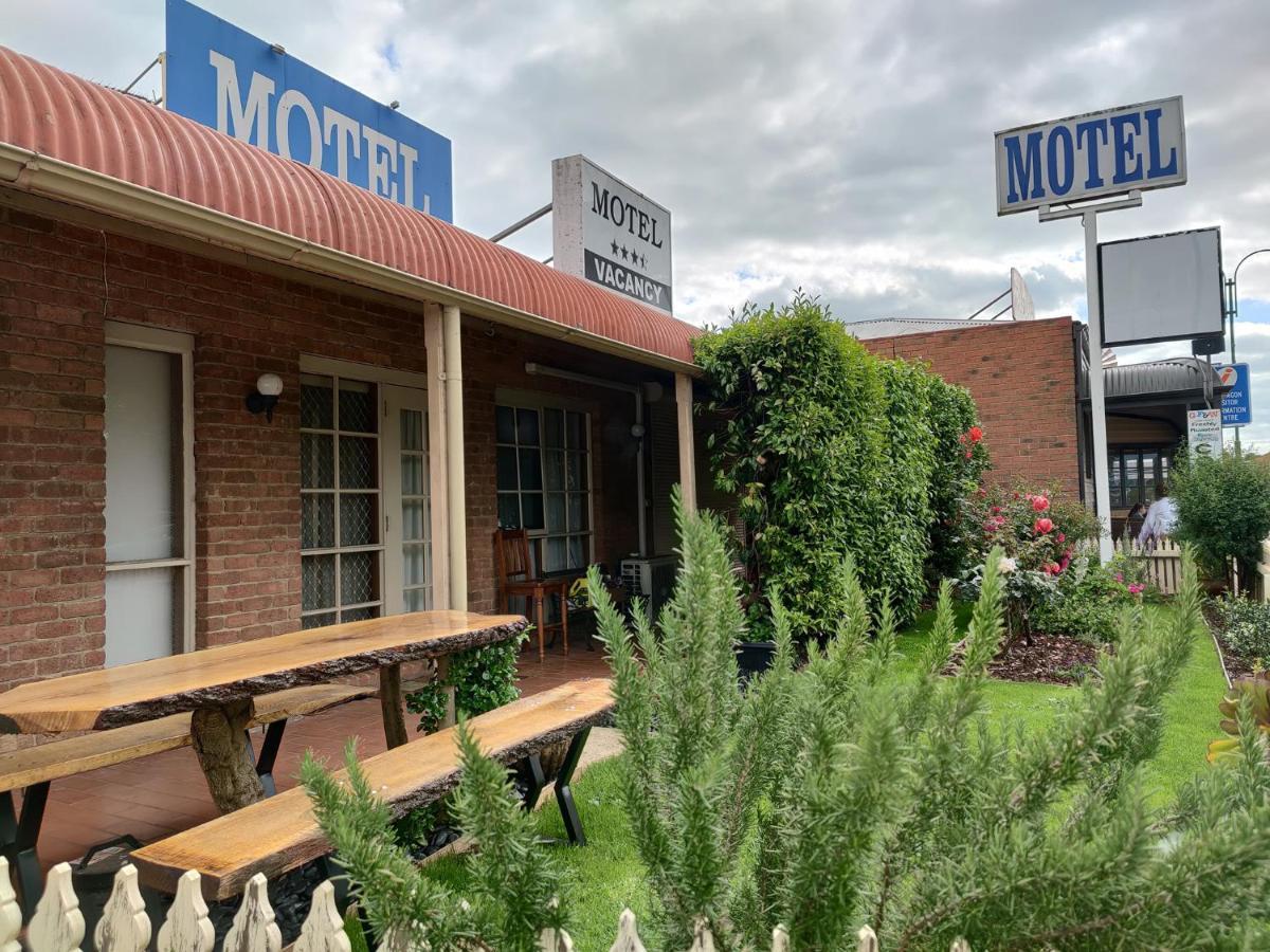 Yarragon Motel Екстериор снимка