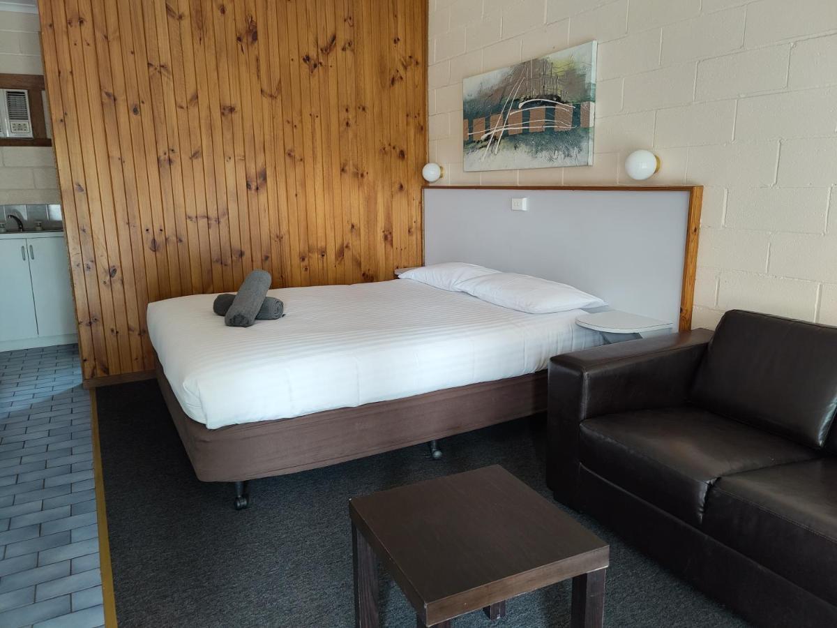 Yarragon Motel Екстериор снимка