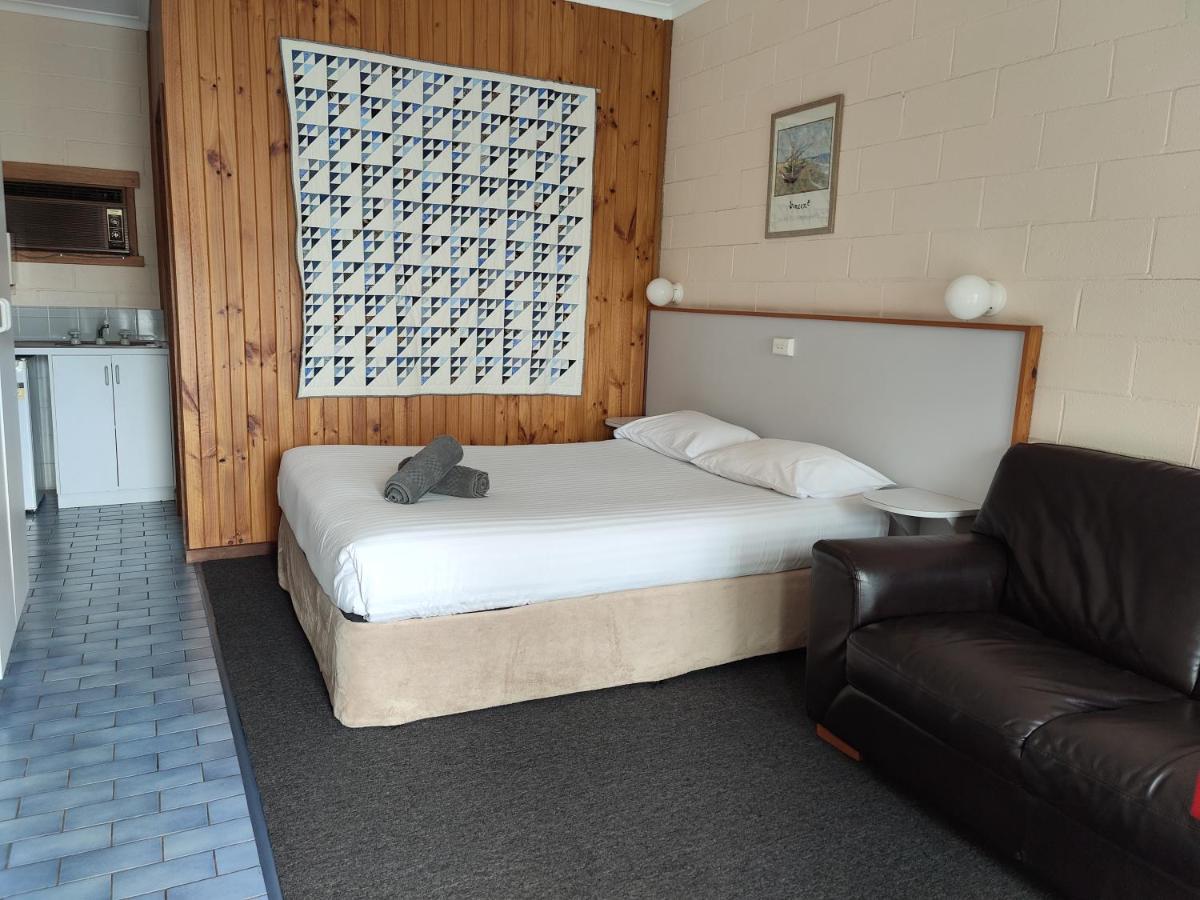 Yarragon Motel Екстериор снимка