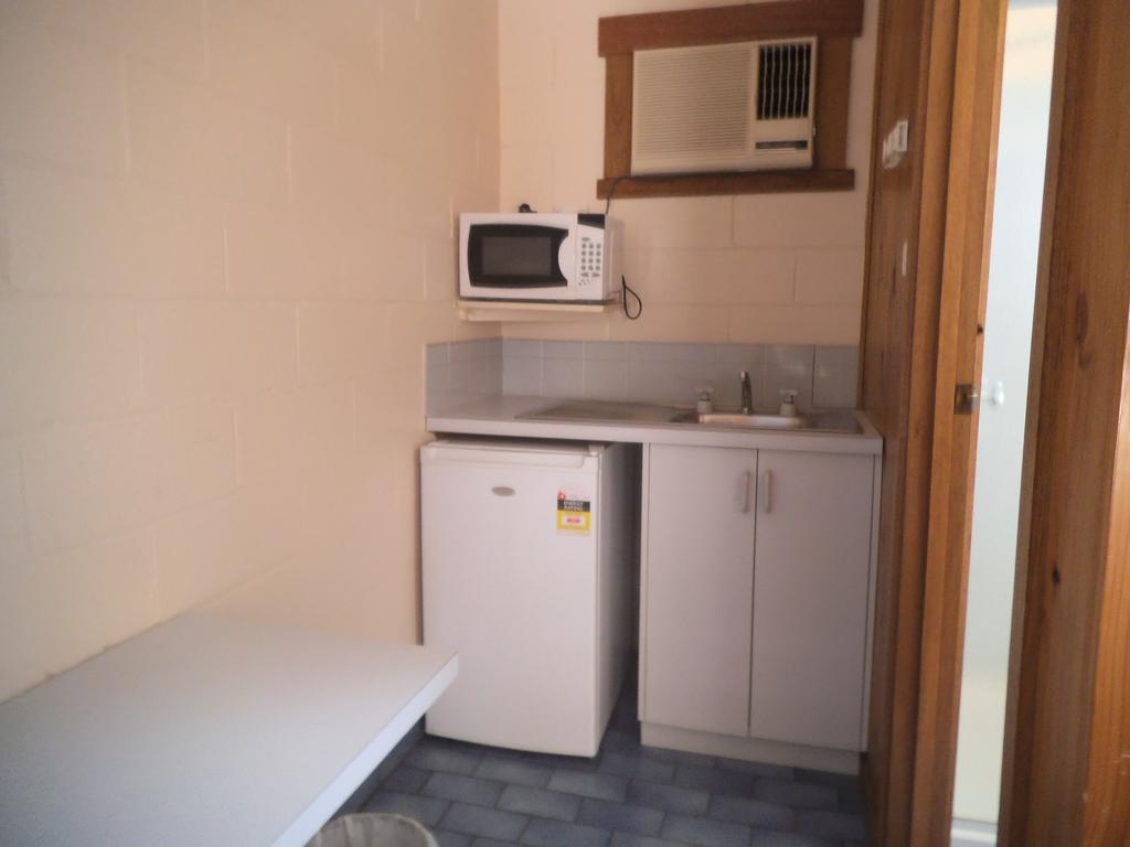 Yarragon Motel Екстериор снимка