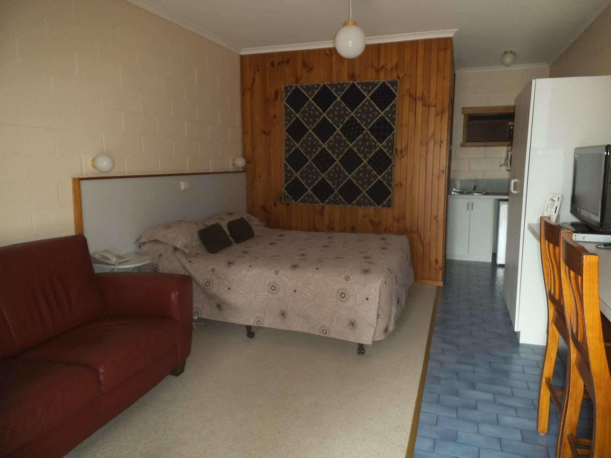Yarragon Motel Екстериор снимка